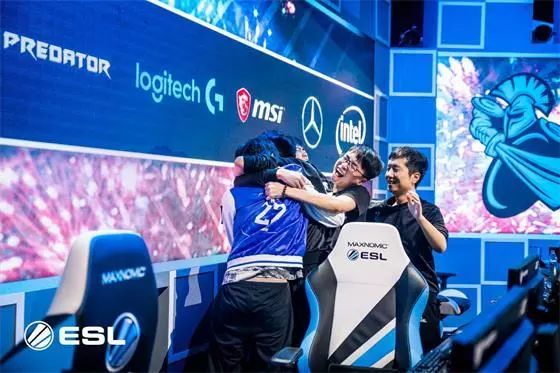 利维球场带 利维球场带